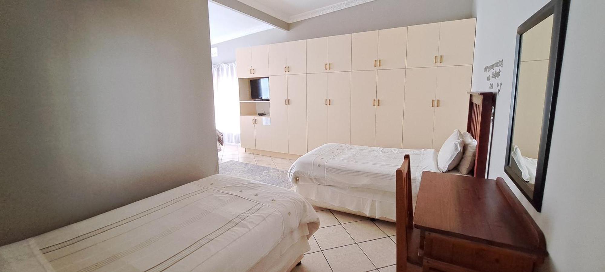 Raston Guest House Lambert's Bay Bilik gambar